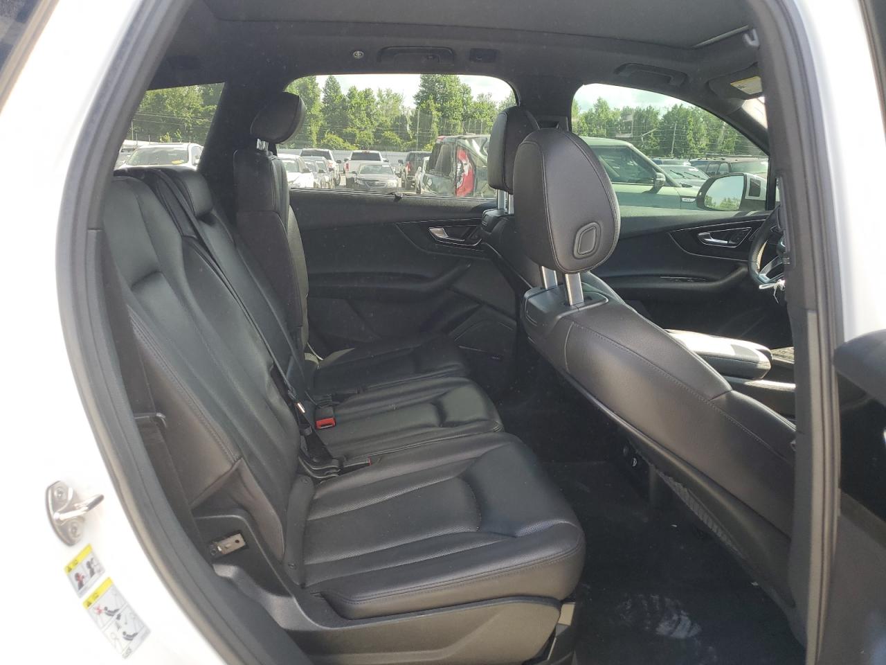 WA1VAAF71JD015172 2018 Audi Q7 Prestige