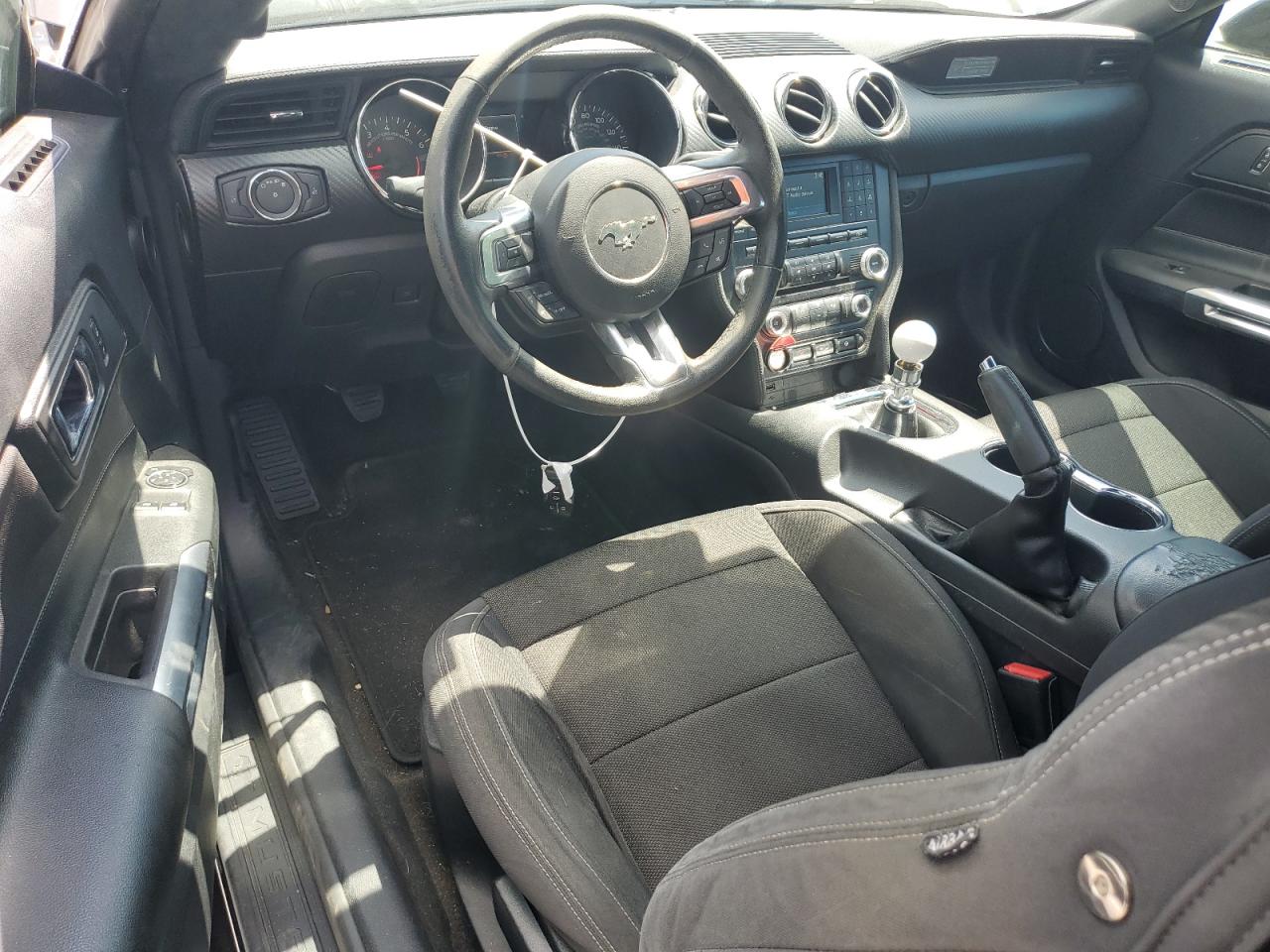 1FA6P8AM3G5276701 2016 Ford Mustang