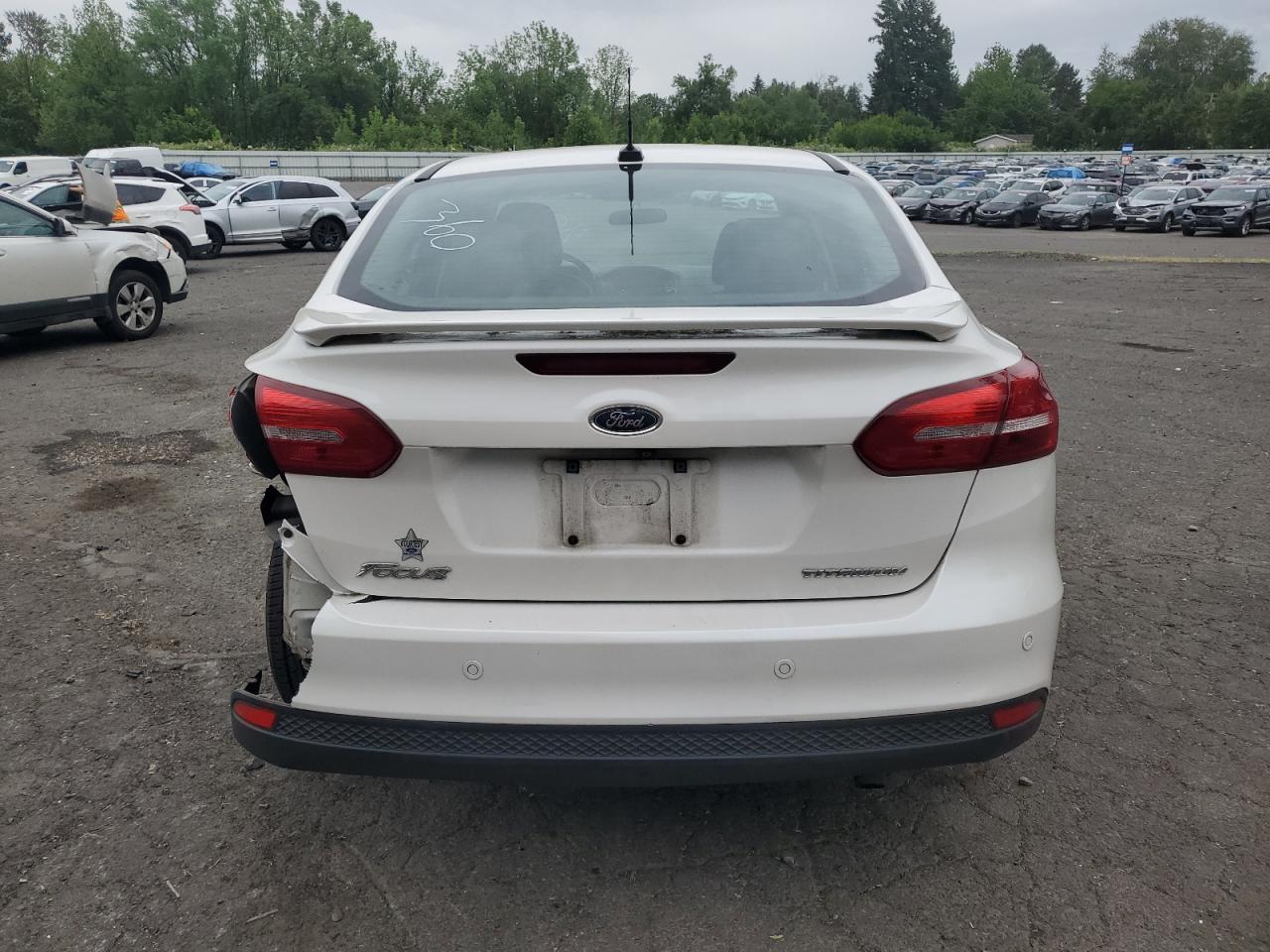 1FADP3J26FL342029 2015 Ford Focus Titanium