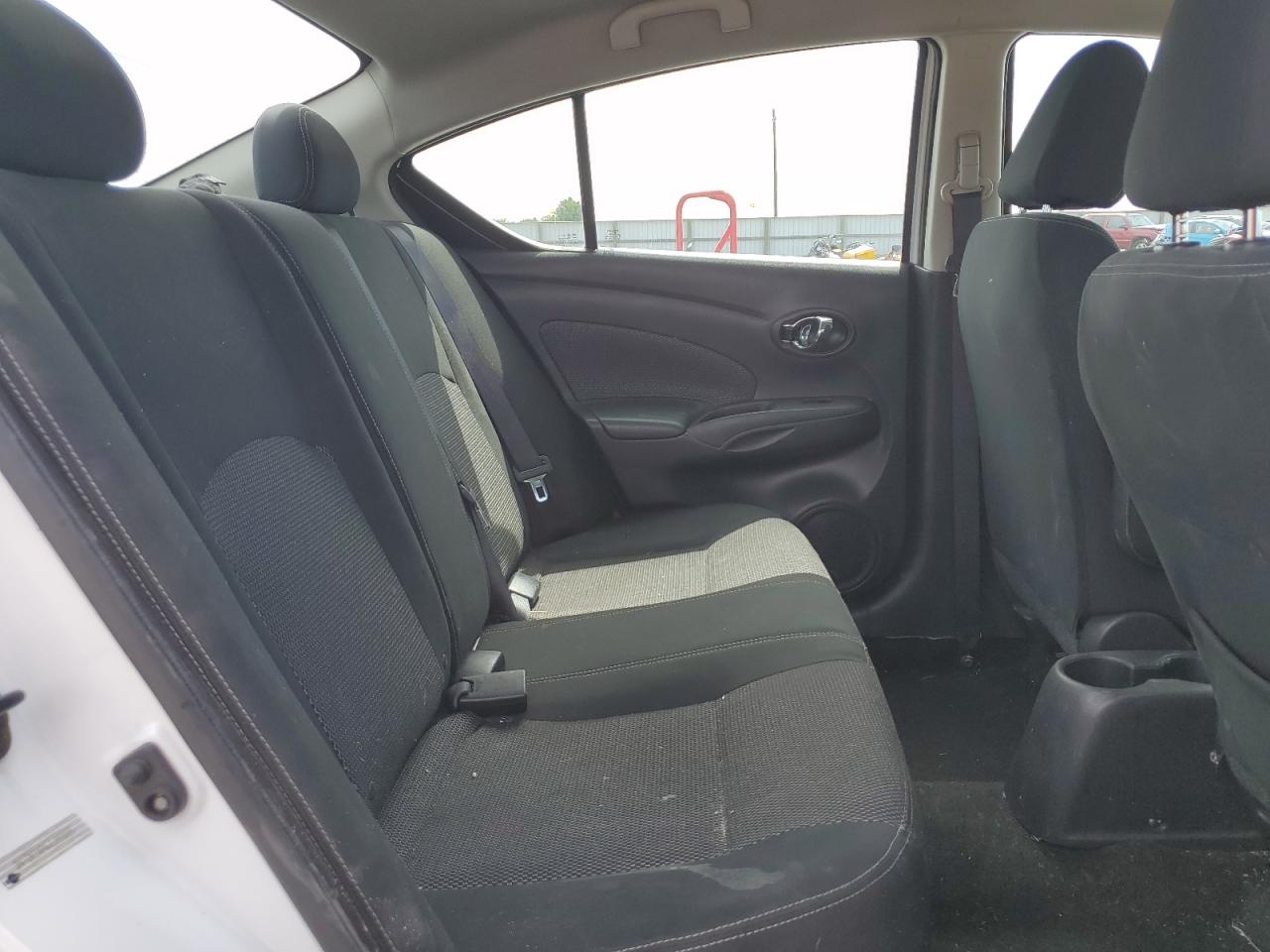 2018 Nissan Versa S vin: 3N1CN7AP4JL868805