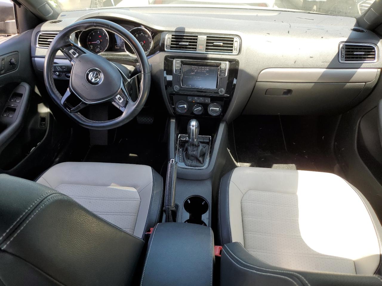 3VWD17AJ4HM305652 2017 Volkswagen Jetta Sport