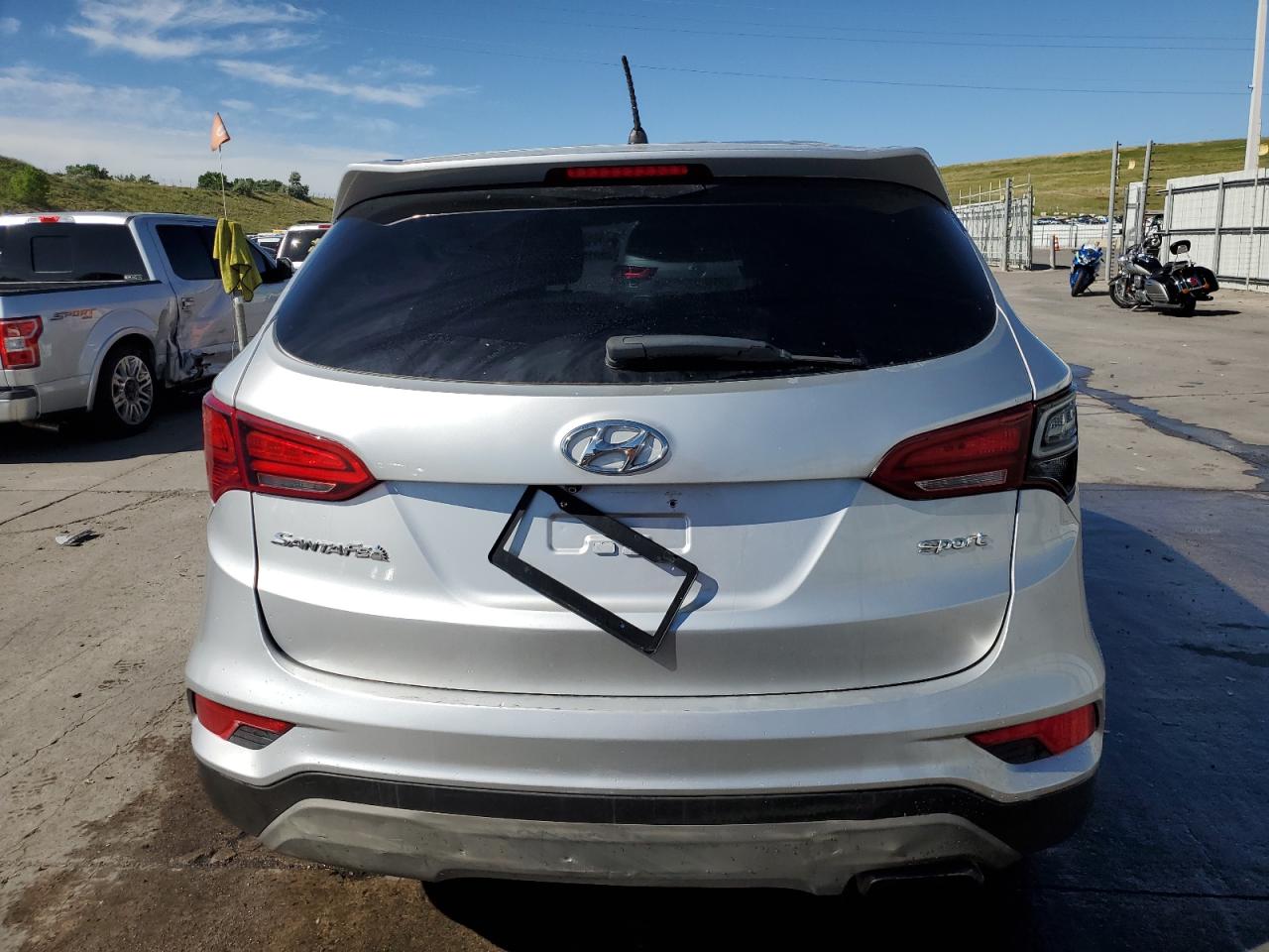 2018 Hyundai Santa Fe Sport vin: 5XYZT3LB3JG544601