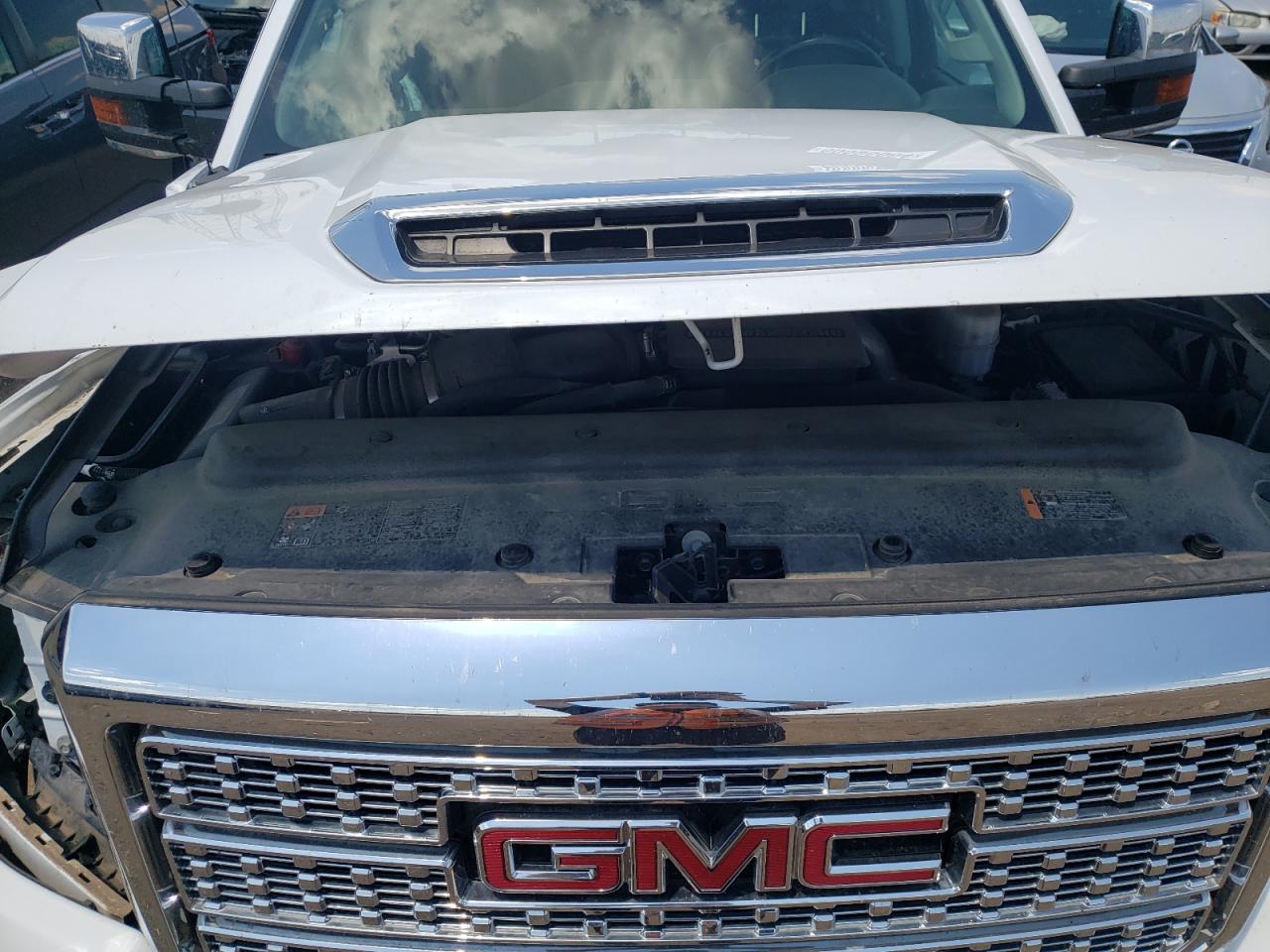 1GT12UEY9JF264188 2018 GMC Sierra K2500 Denali