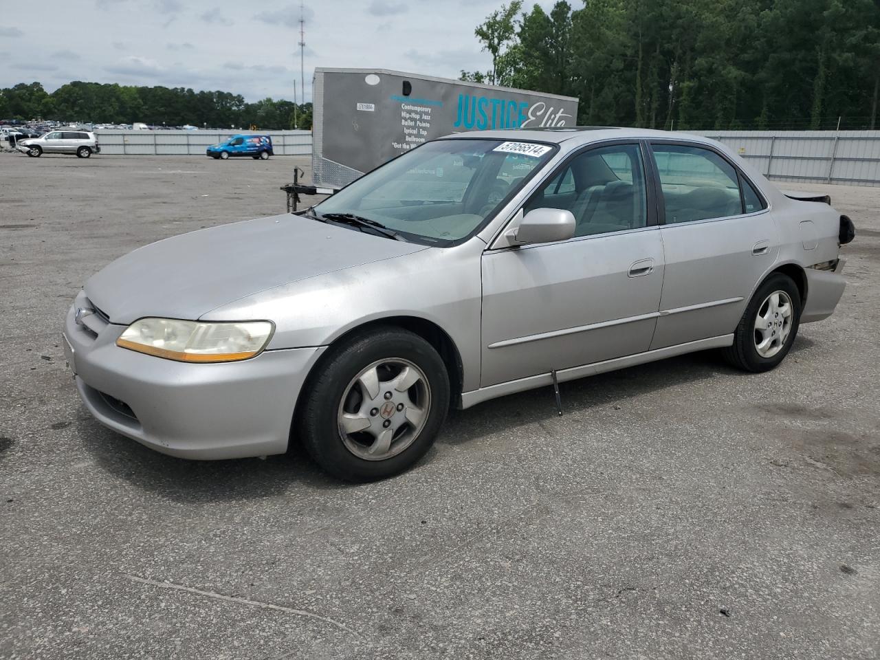 1HGCG6676XA038824 1999 Honda Accord Ex