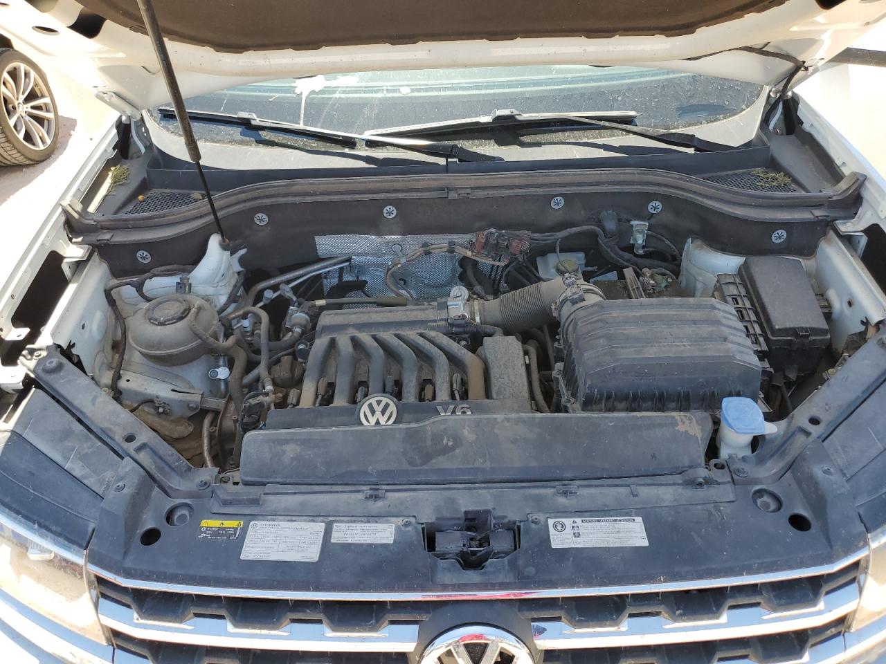 1V2CR2CA0JC570128 2018 Volkswagen Atlas Se