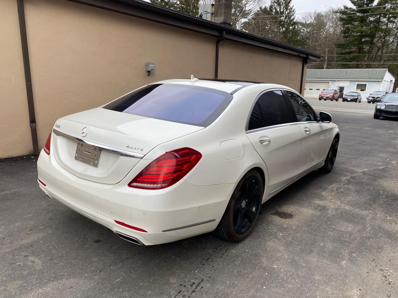 2014 Mercedes-Benz S 550 4Matic vin: WDDUG8FB5EA046225