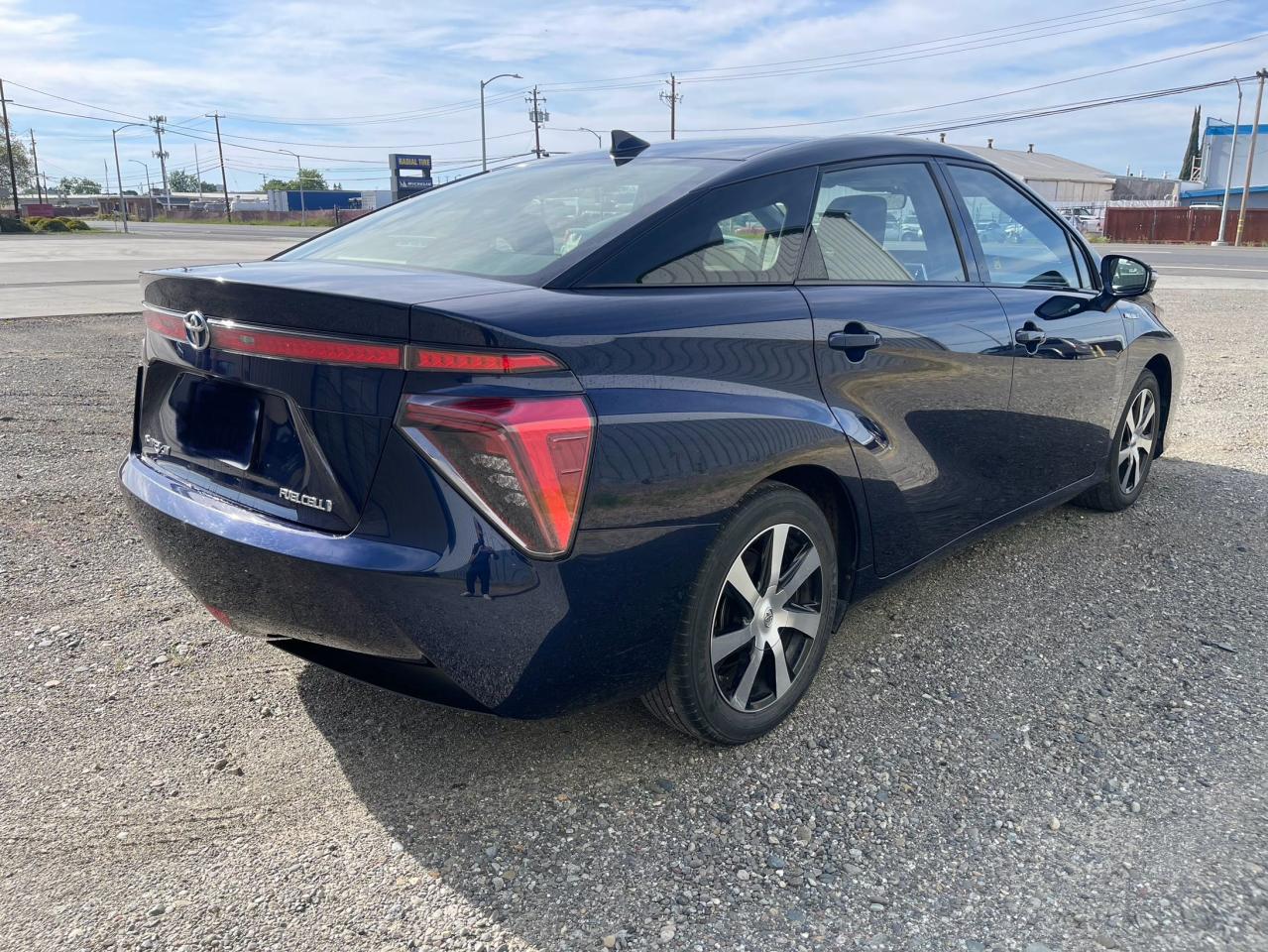 2018 Toyota Mirai vin: JTDBVRBD2JA003881