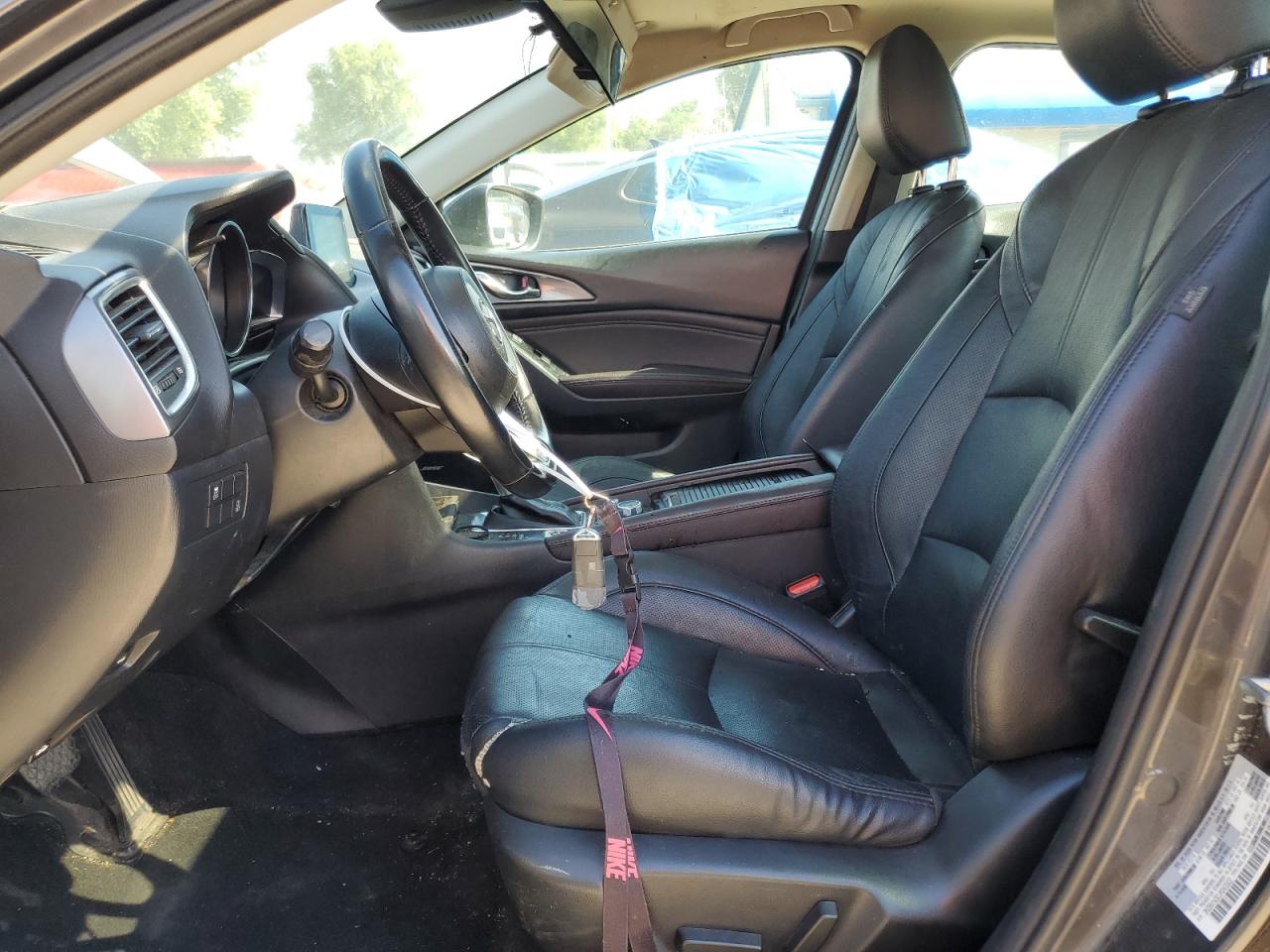 3MZBN1W30JM243322 2018 Mazda 3 Grand Touring