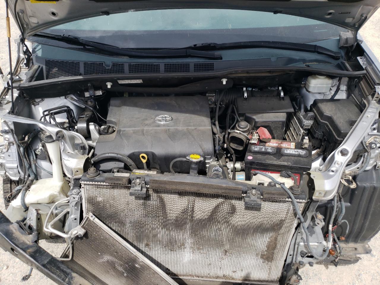 5TDXK3DC8DS319051 2013 Toyota Sienna Sport