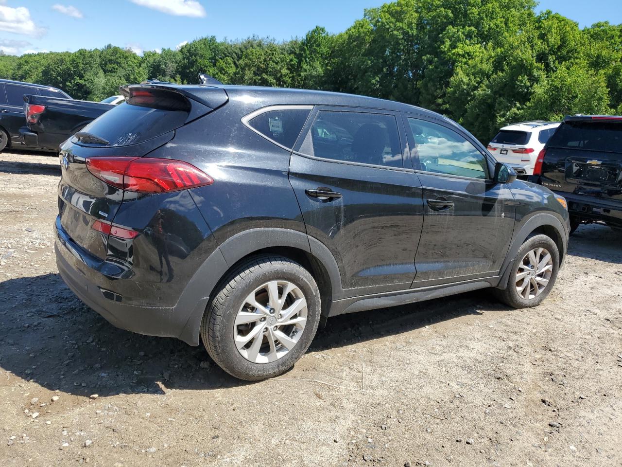 KM8J2CA47KU864021 2019 Hyundai Tucson Se