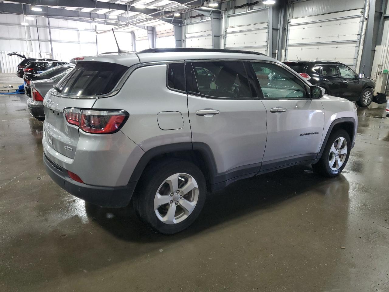 3C4NJDBB6JT331727 2018 Jeep Compass Latitude