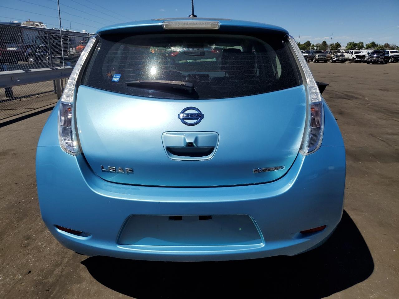 1N4AZ0CP5FC328739 2015 Nissan Leaf S