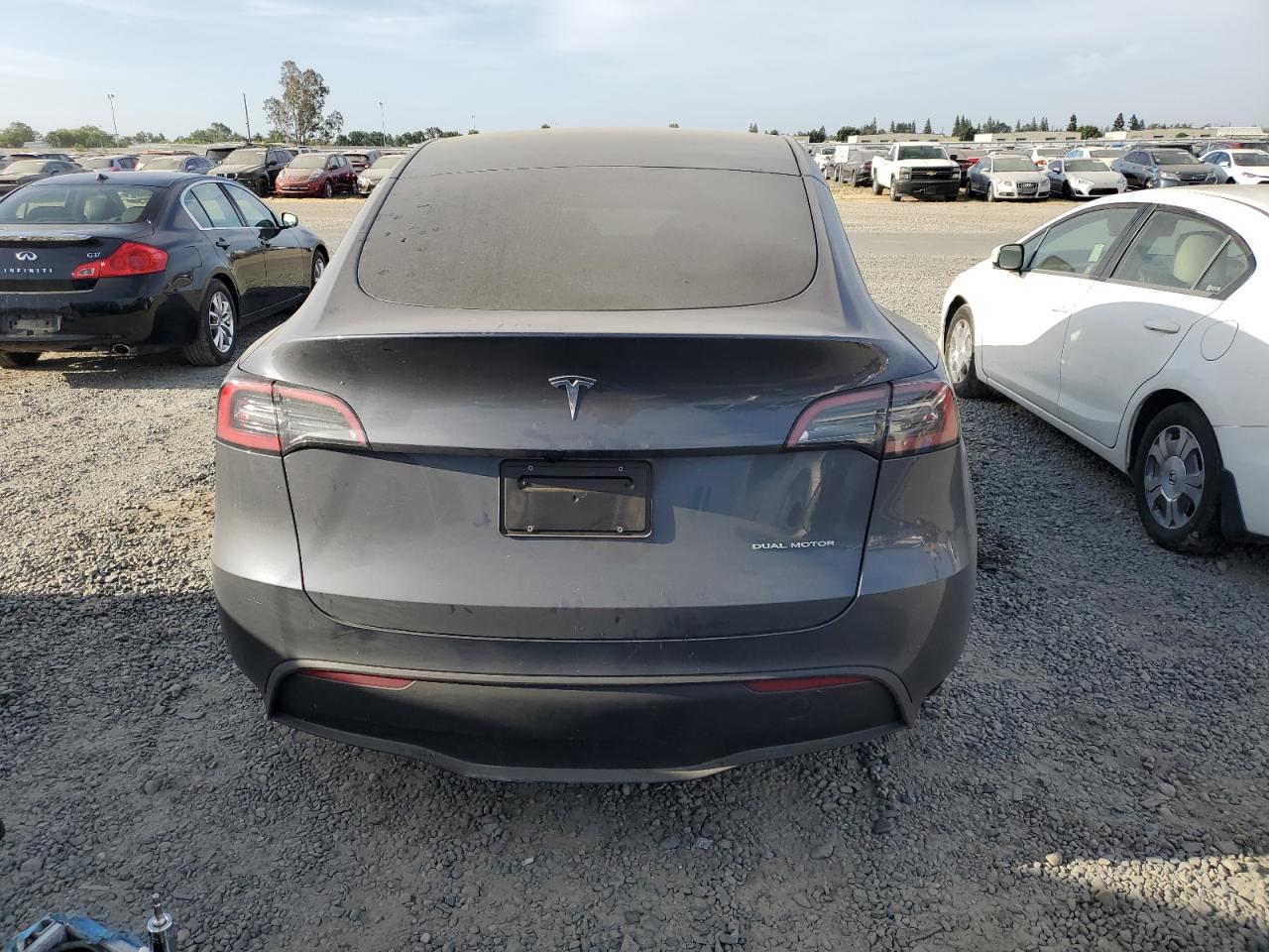 7SAYGAEE6PF826102 2023 Tesla Model Y