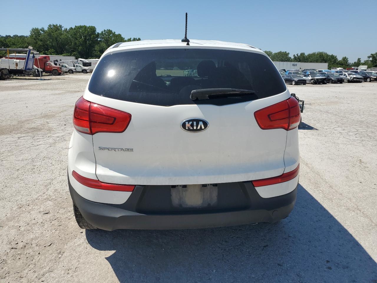 KNDPBCAC2G7826109 2016 Kia Sportage Lx