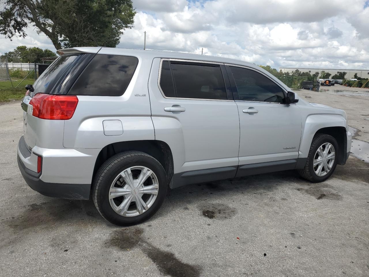 2GKALMEK0H6322027 2017 GMC Terrain Sle