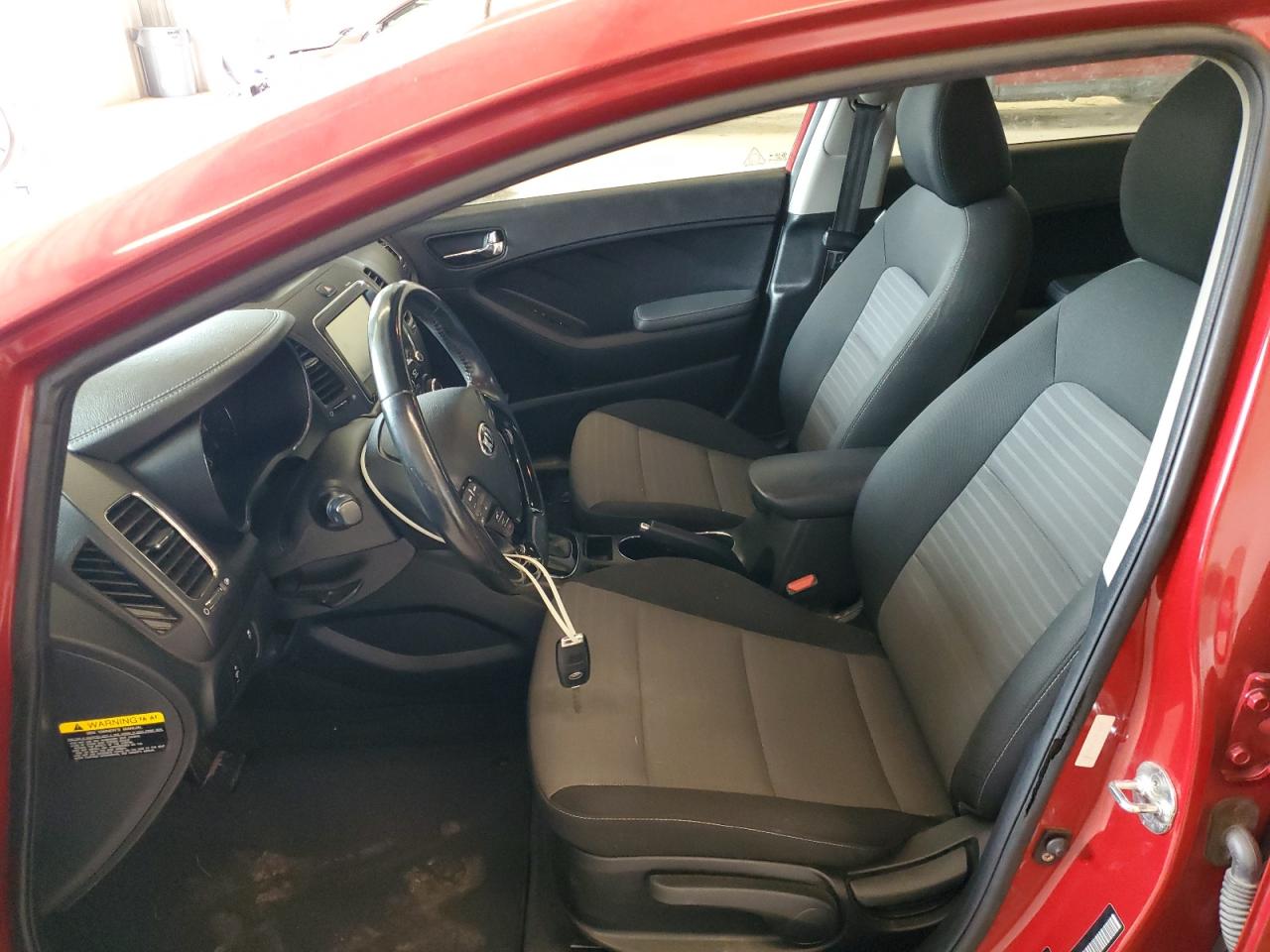 3KPFL4A7XJE200865 2018 Kia Forte Lx