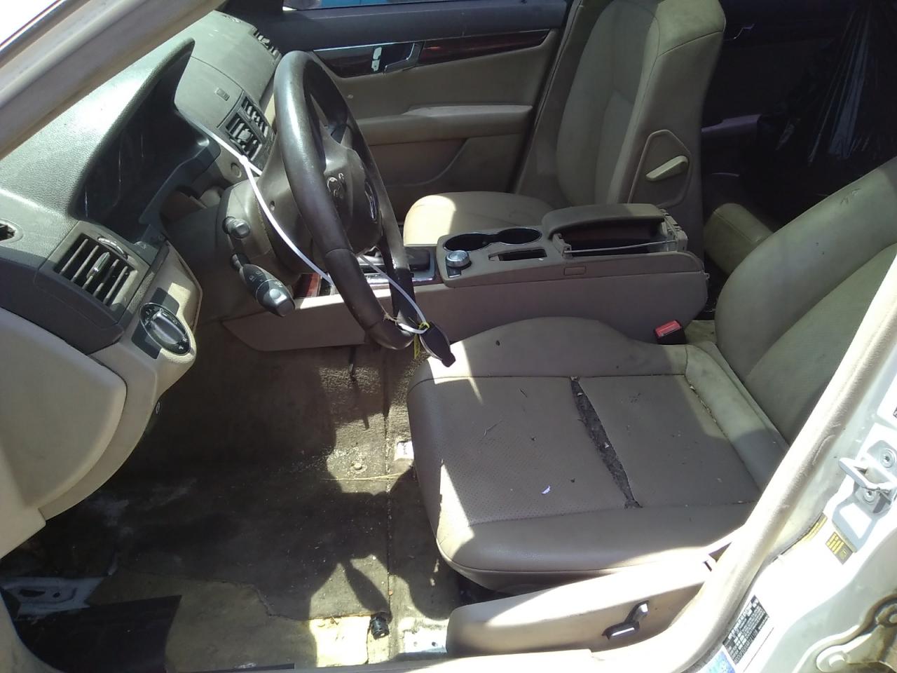 WDDGF5EBXAR121108 2010 Mercedes-Benz C 300