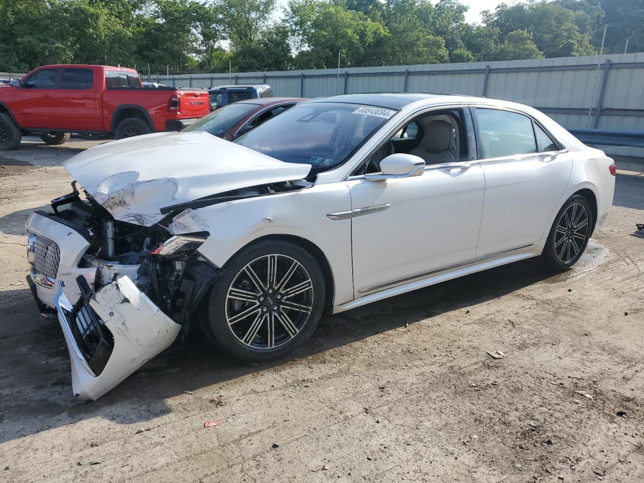 1LN6L9NP0K5606377 2019 Lincoln Continental Reserve