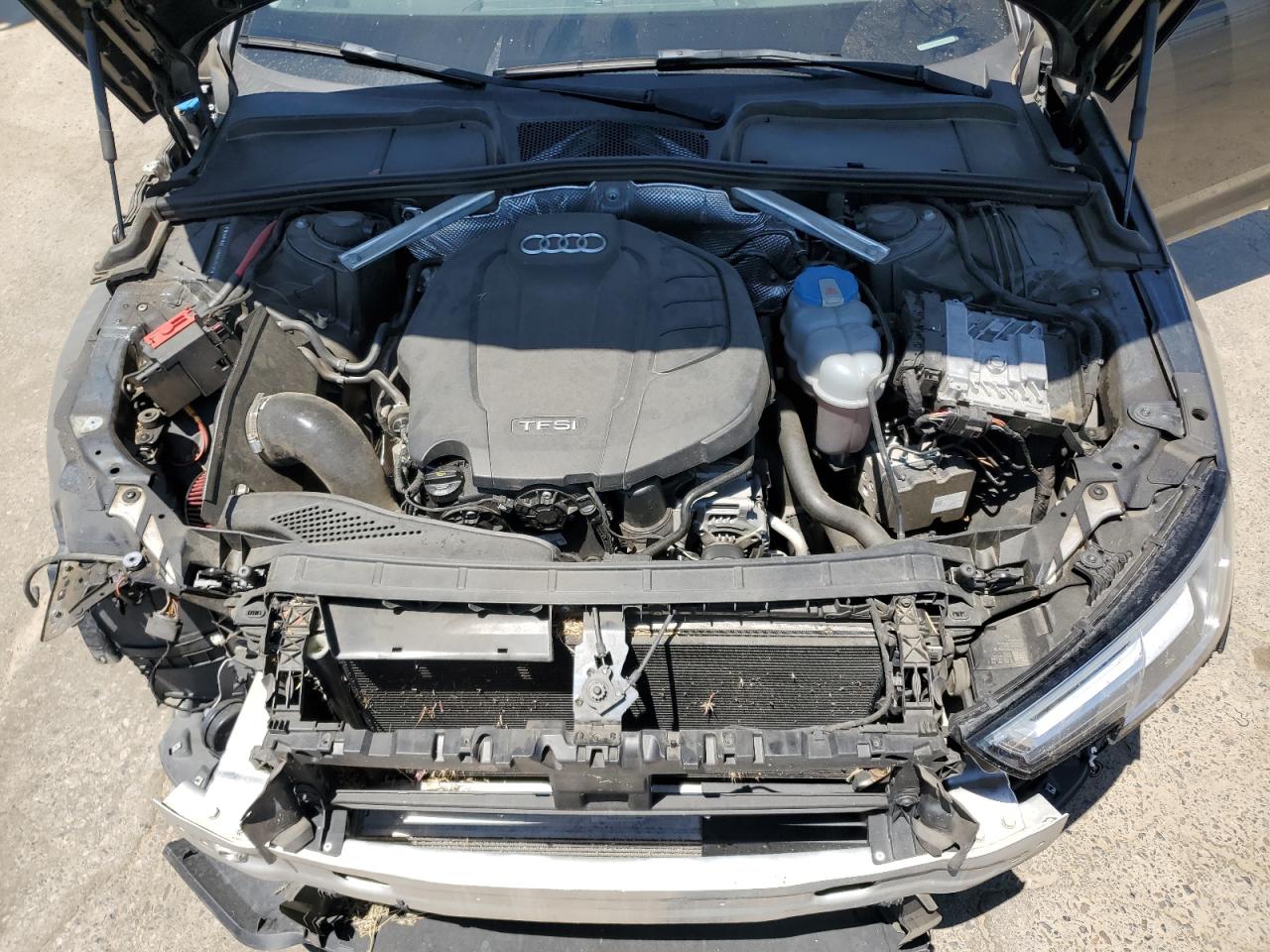 WAUFNAF44HA039219 2017 Audi A4 Prestige