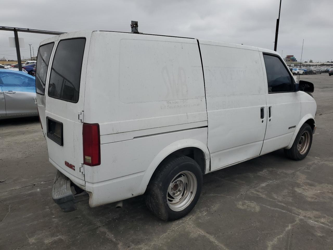 1GTDM19X22B507419 2002 GMC Safari Xt