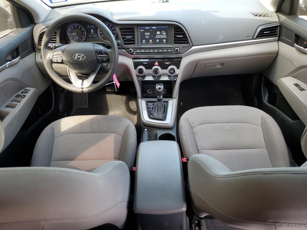 5NPD84LF0KH415228 2019 Hyundai Elantra Sel