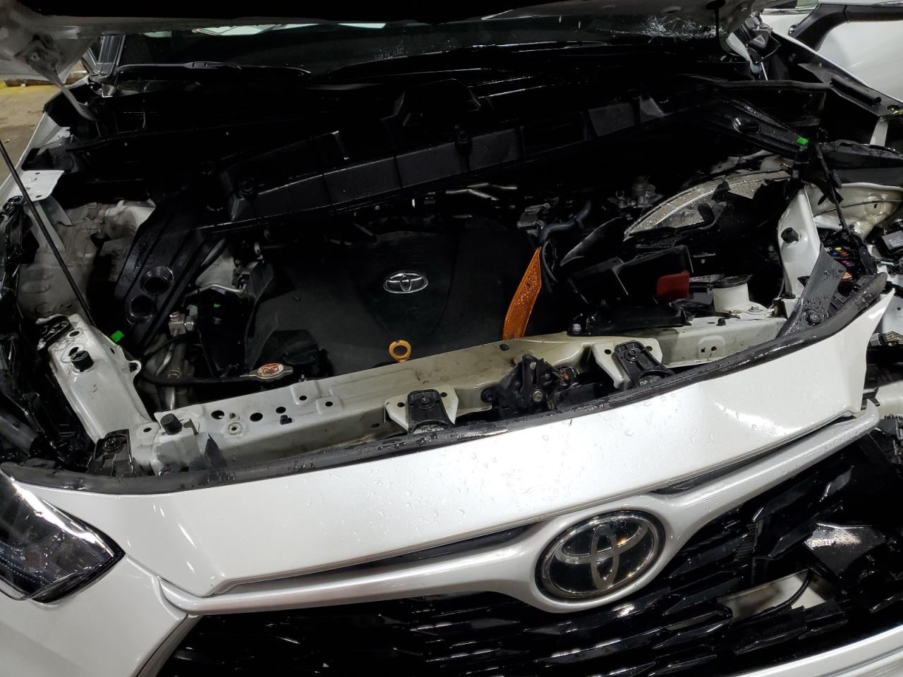 5TDGZRBH6NS252996 2022 Toyota Highlander Xle