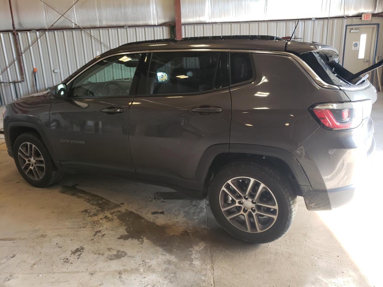 Lot #2876850384 2017 JEEP COMPASS LA