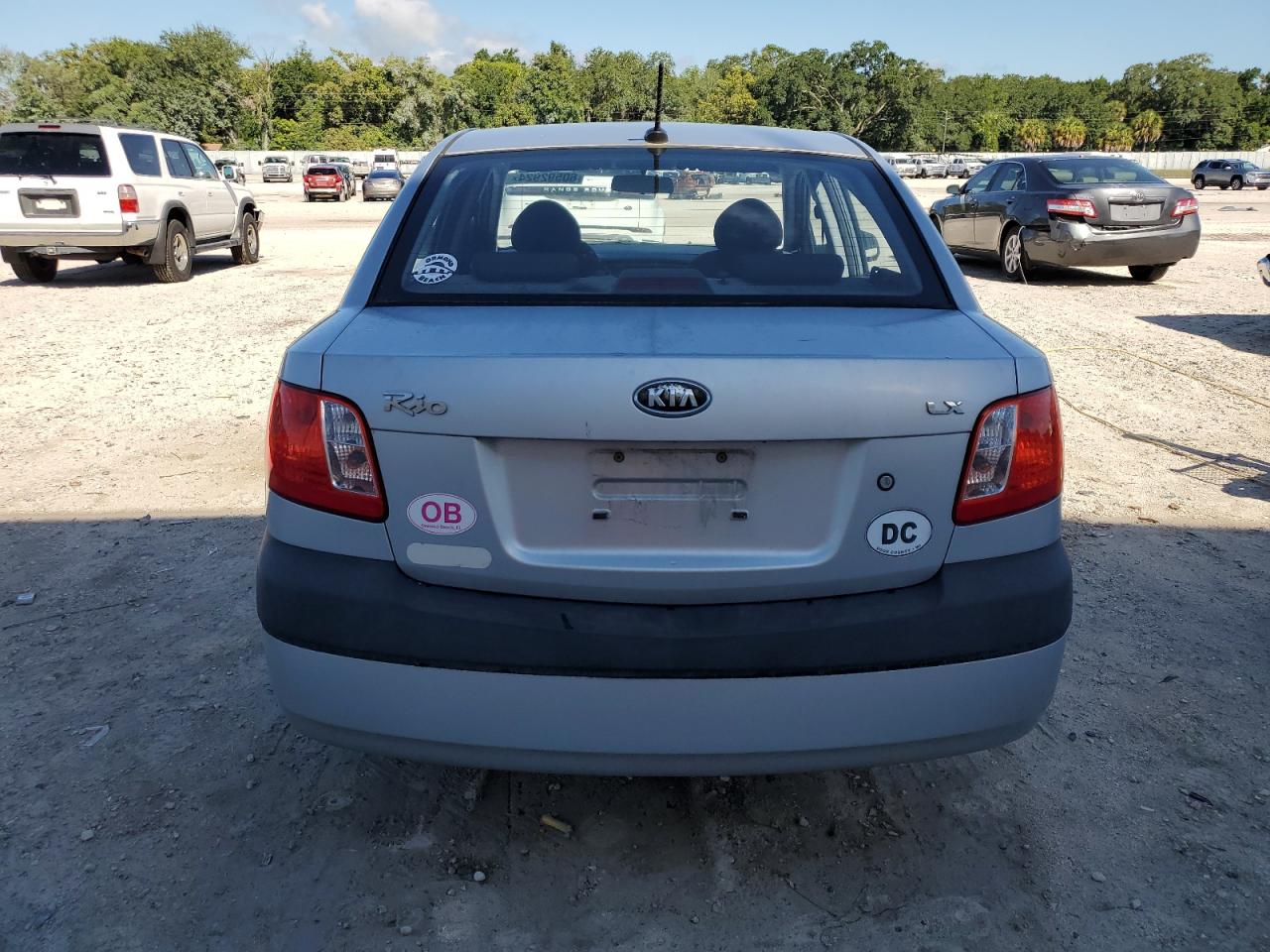 KNADE223196482376 2009 Kia Rio Base