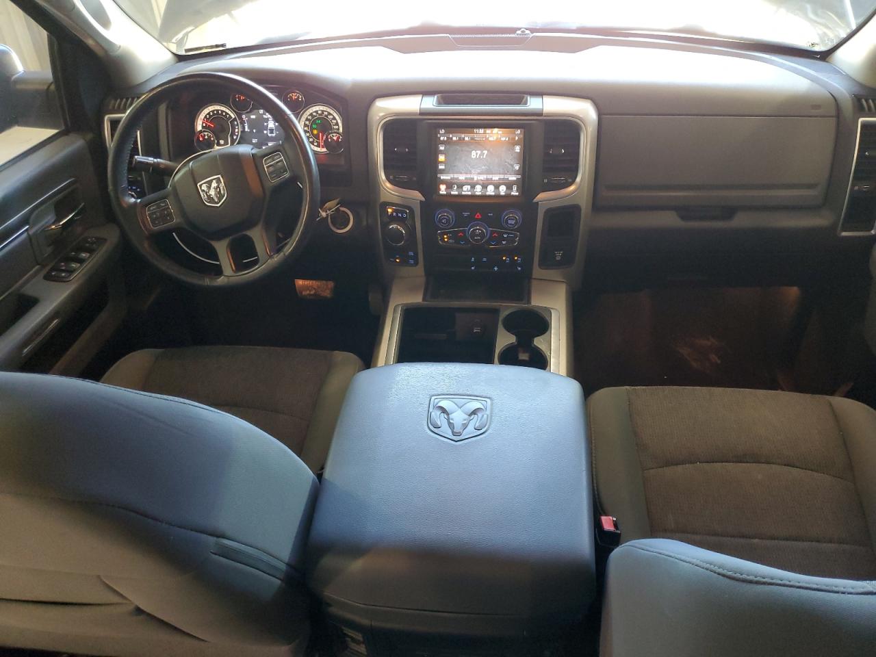 1C6RR7LG8FS728748 2015 Ram 1500 Slt