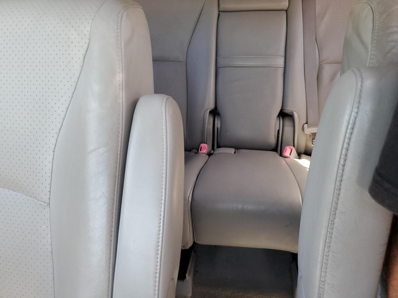 JTEEP21A460177563 2006 Toyota Highlander Limited