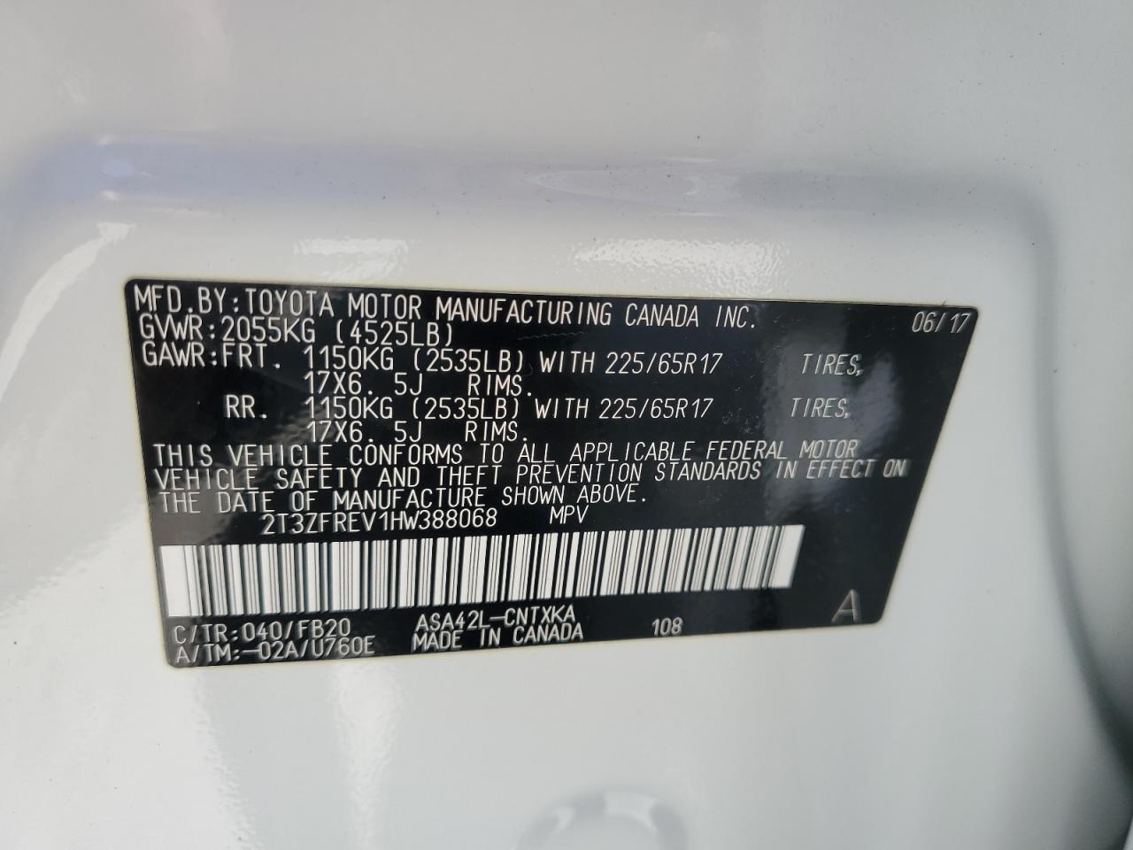 2T3ZFREV1HW388068 2017 Toyota Rav4 Le