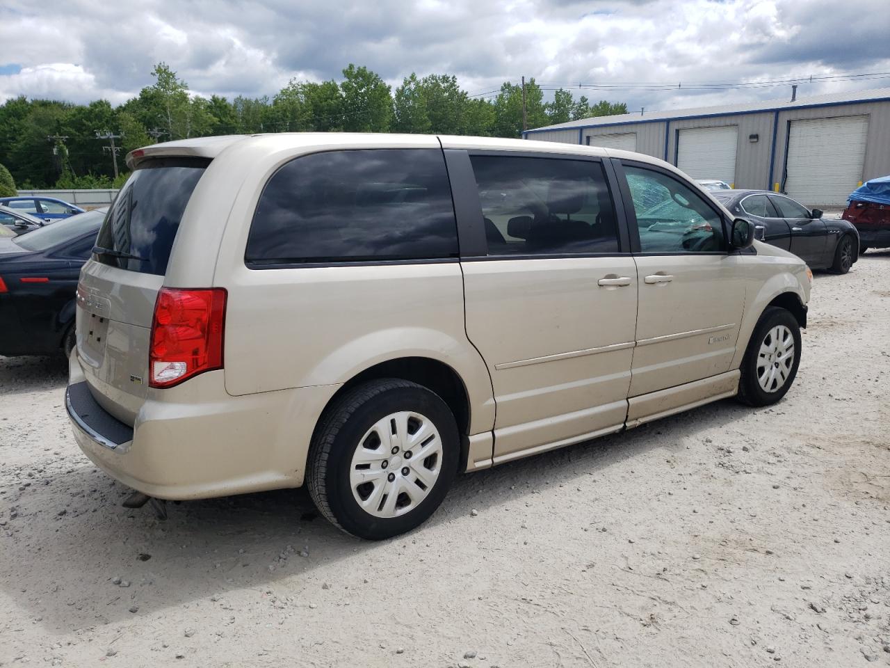 2C4RDGBG9FR669977 2015 Dodge Grand Caravan Se