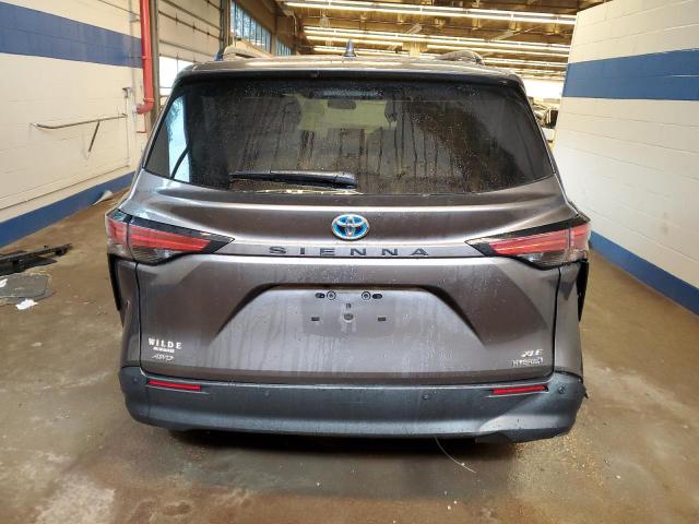 2022 Toyota Sienna - Image 6