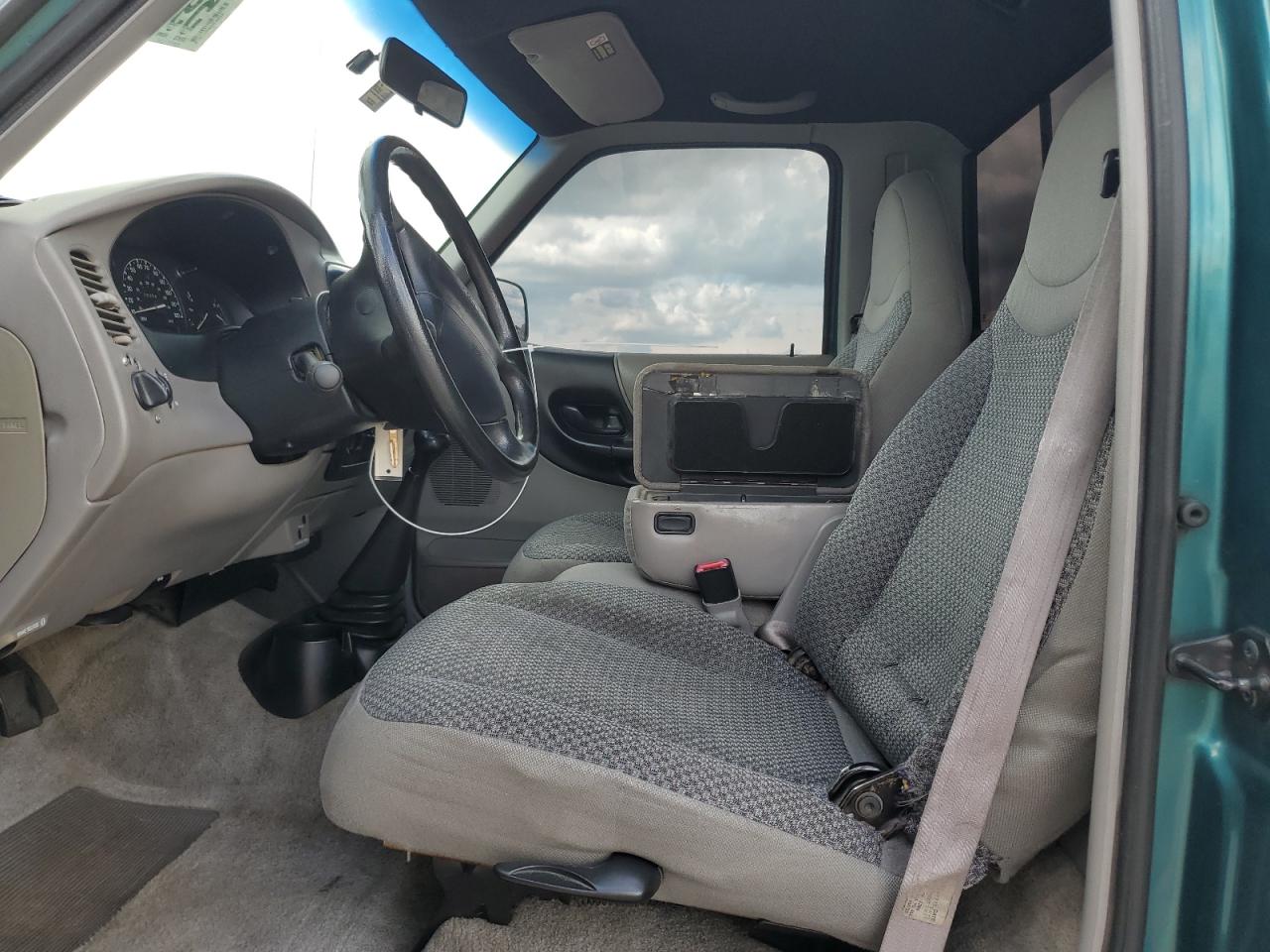 1FTYR10C0WPA08284 1998 Ford Ranger