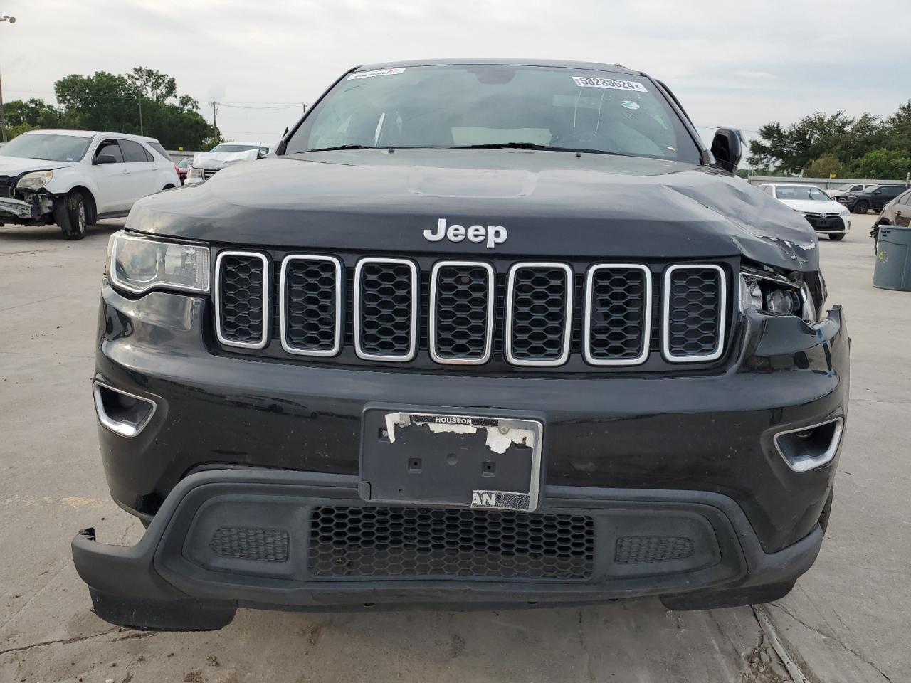 2019 Jeep Grand Cherokee Laredo vin: 1C4RJEAG8KC698873