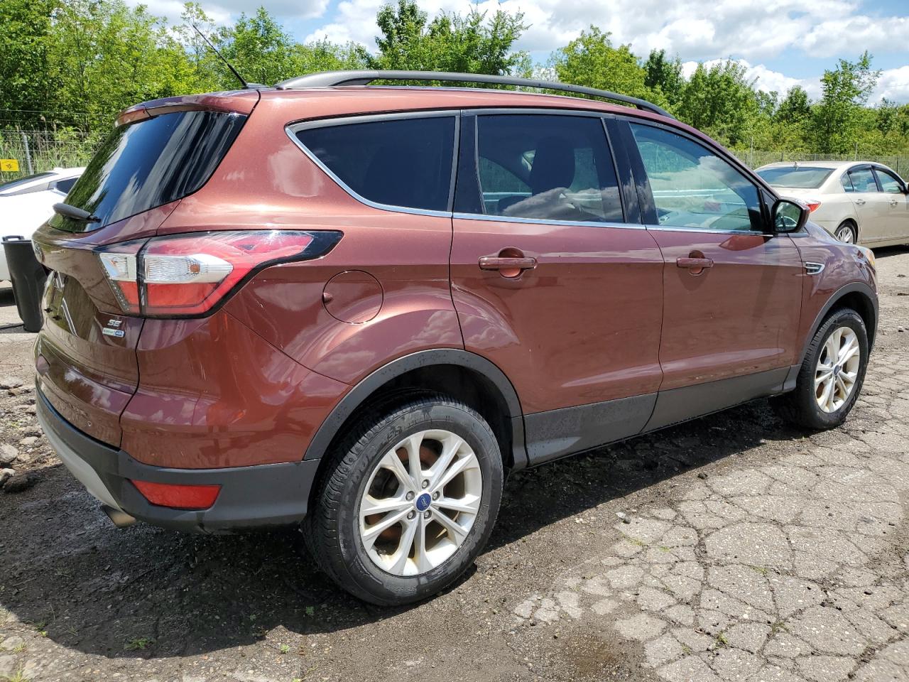 2018 Ford Escape Se vin: 1FMCU9GD1JUB29434