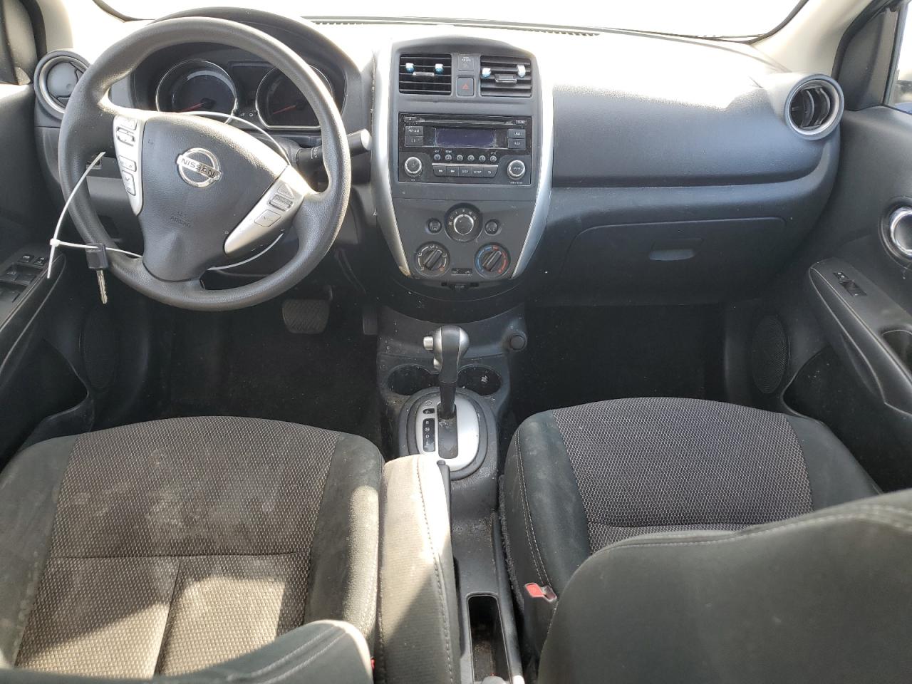 3N1CN7AP6JL864643 2018 Nissan Versa S