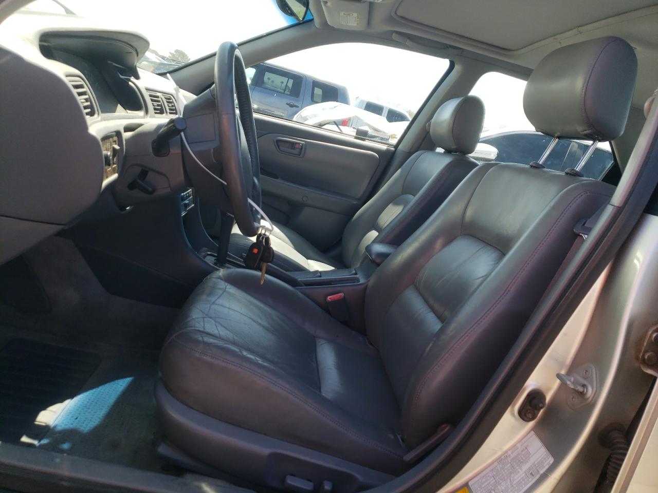 JT2BF28K5Y0274713 2000 Toyota Camry Le