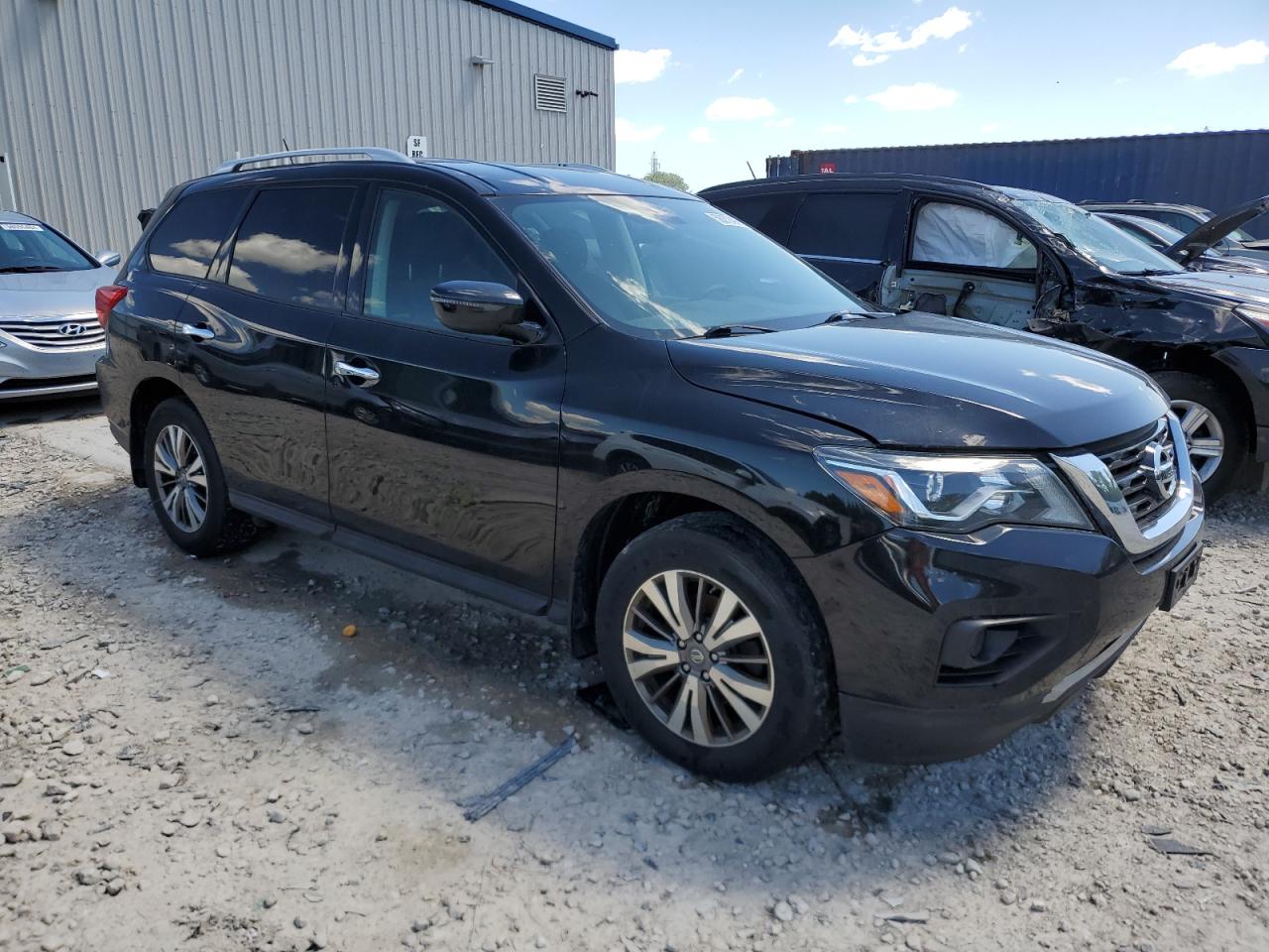 5N1DR2MM7JC615852 2018 Nissan Pathfinder S