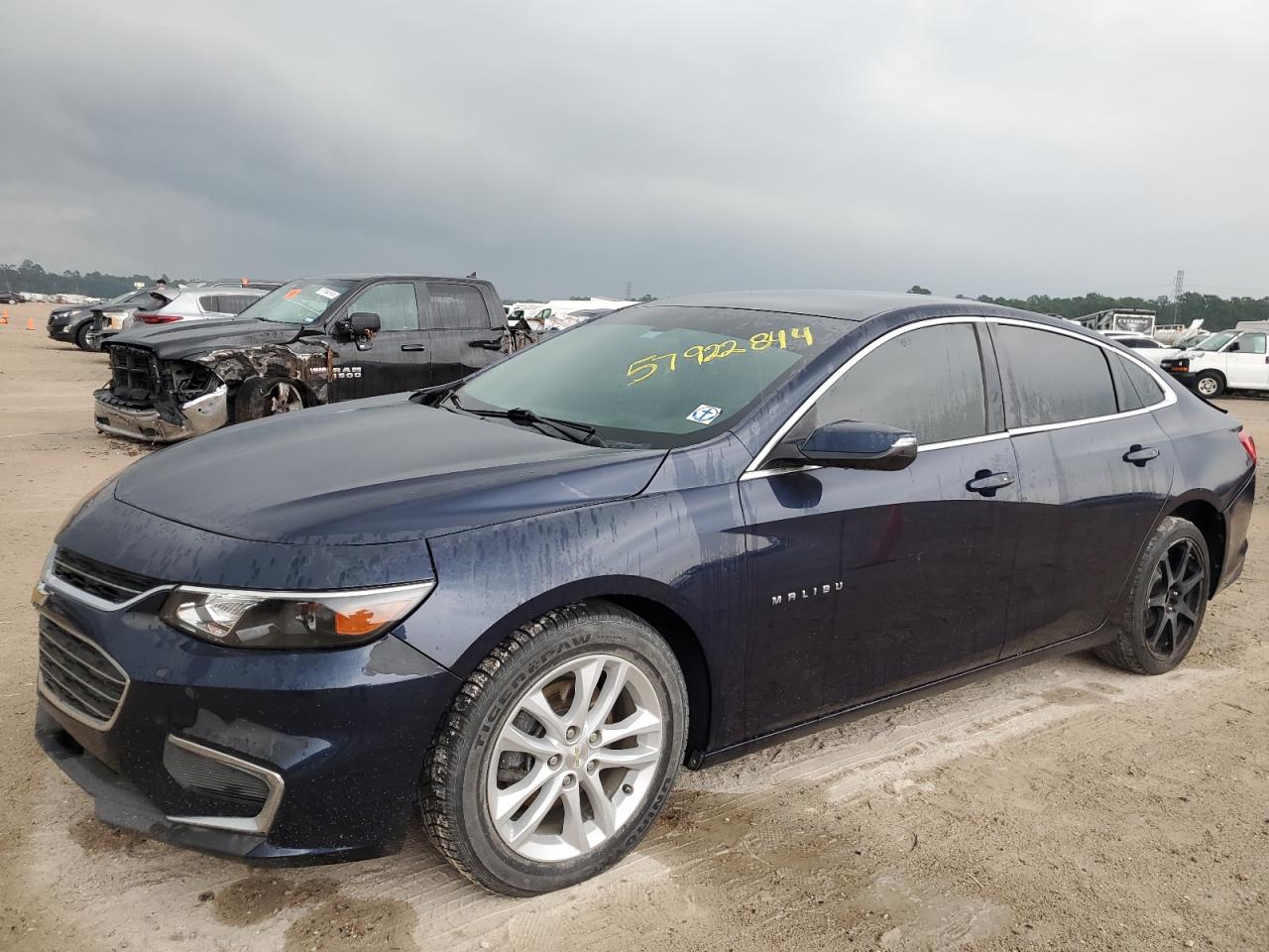 1G1ZE5STXGF311013 2016 Chevrolet Malibu Lt