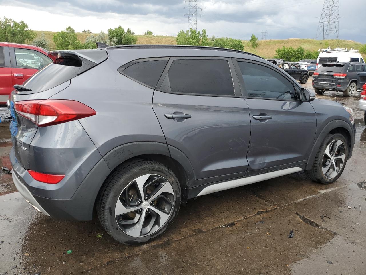 2018 Hyundai Tucson Value vin: KM8J3CA23JU791367