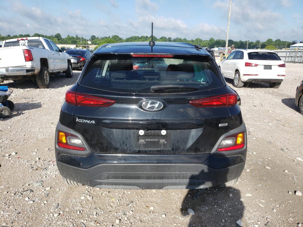 KM8K1CAA6JU076794 2018 Hyundai Kona Se