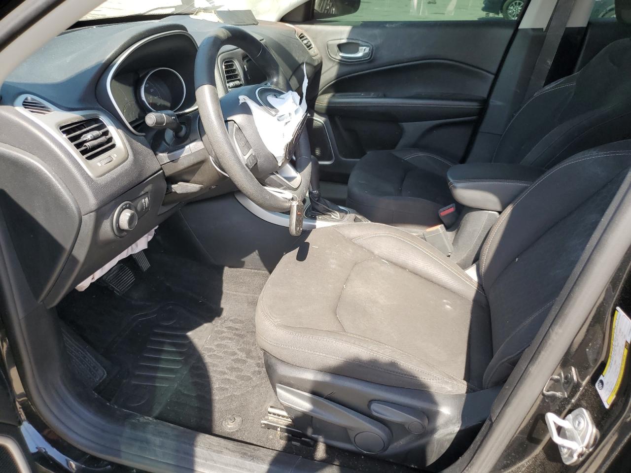 3C4NJCAB3JT250888 2018 Jeep Compass Sport