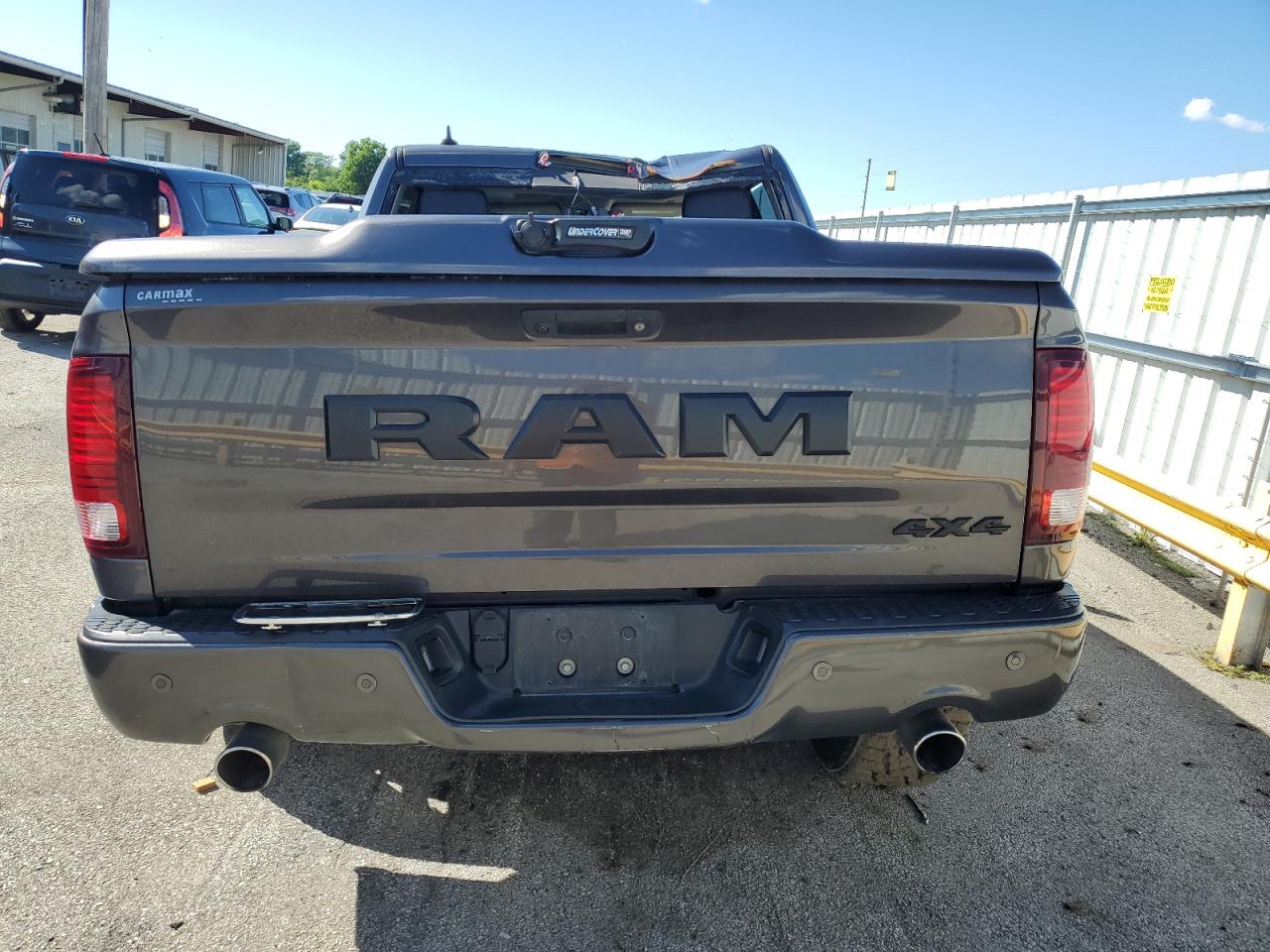 2018 Ram 1500 Sport vin: 1C6RR7MT1JS212400