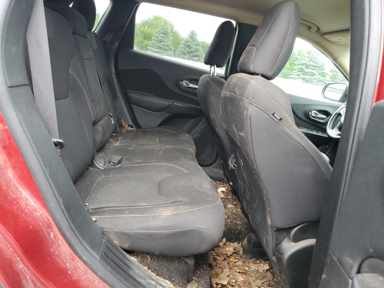 1C4PJMCB7GW139906 2016 Jeep Cherokee Latitude