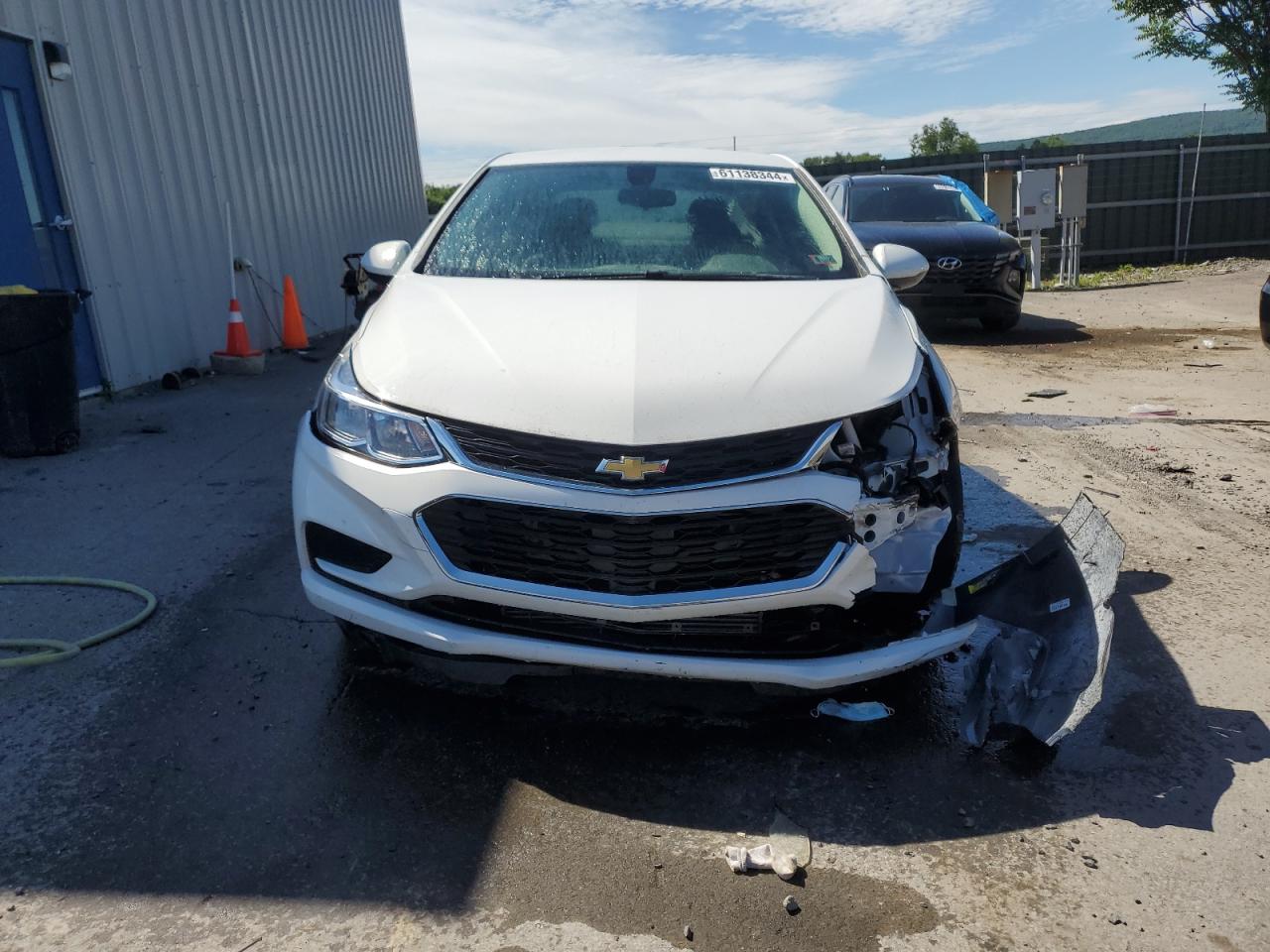 2018 Chevrolet Cruze Ls vin: 1G1BC5SM7J7186831