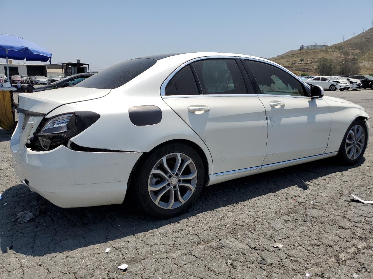 55SWF4JBXFU064815 2015 Mercedes-Benz C 300