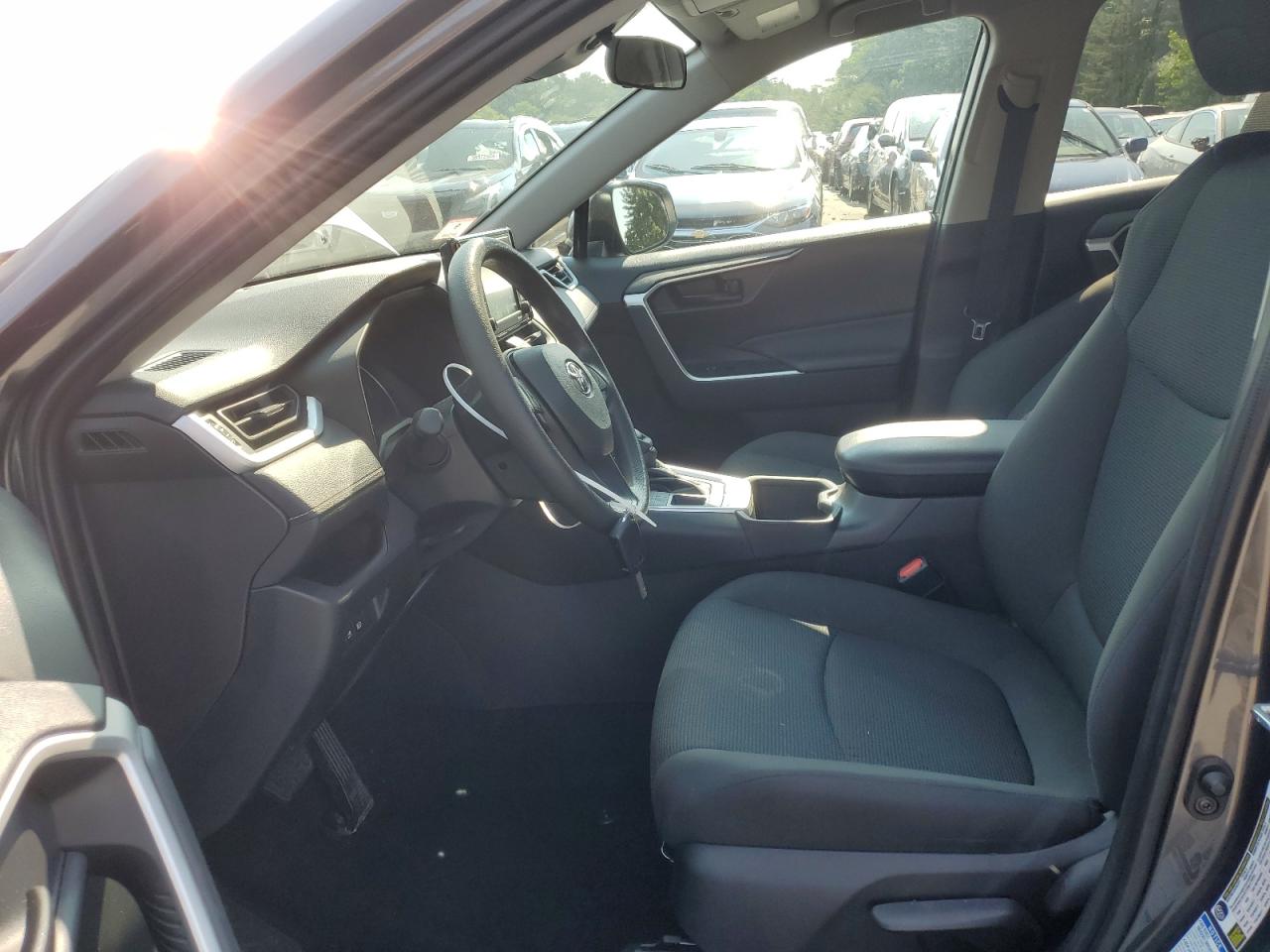 2T3G1RFV6NC306773 2022 Toyota Rav4 Le