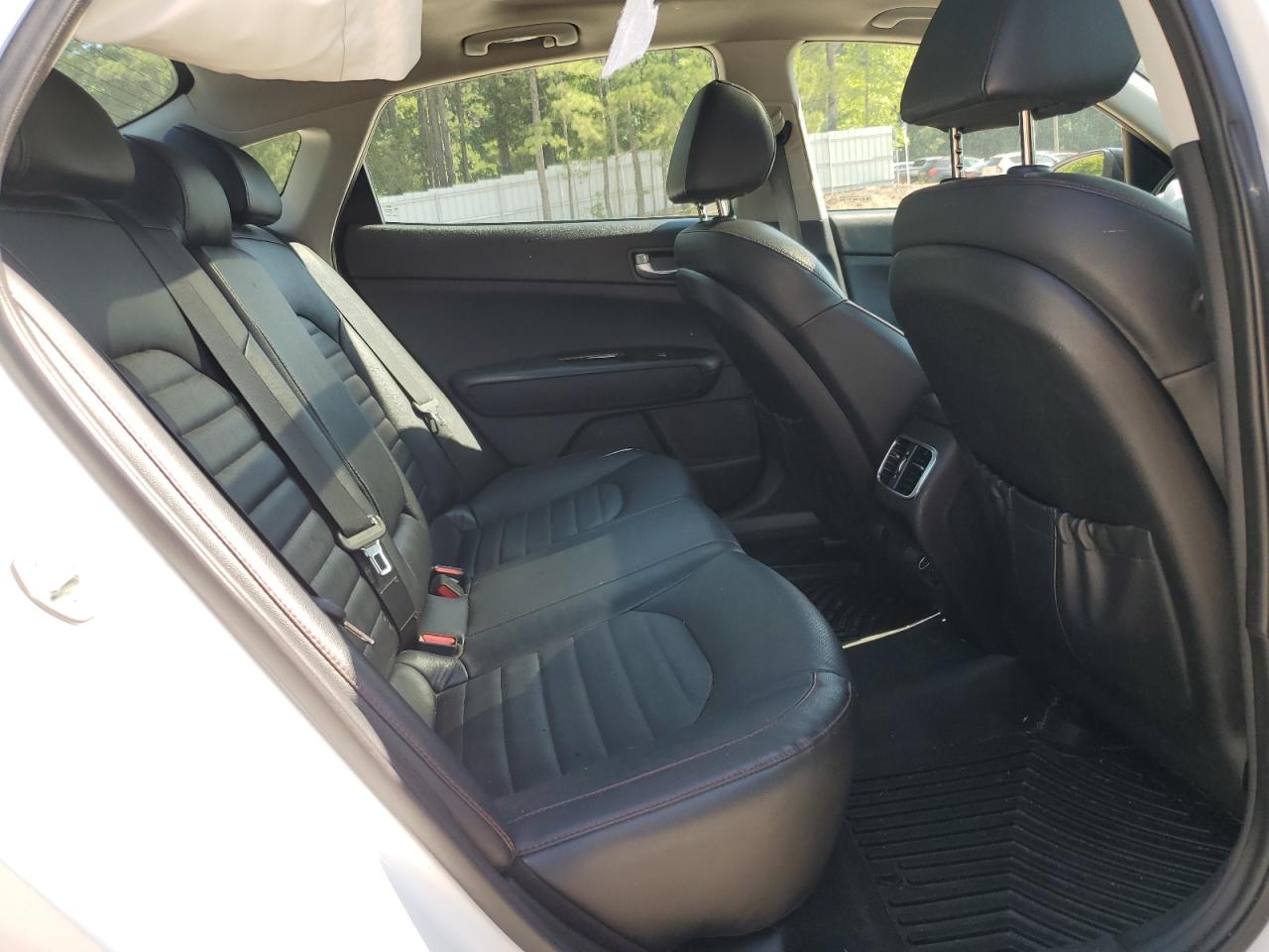 5XXGW4L23KG328211 2019 Kia Optima Sx