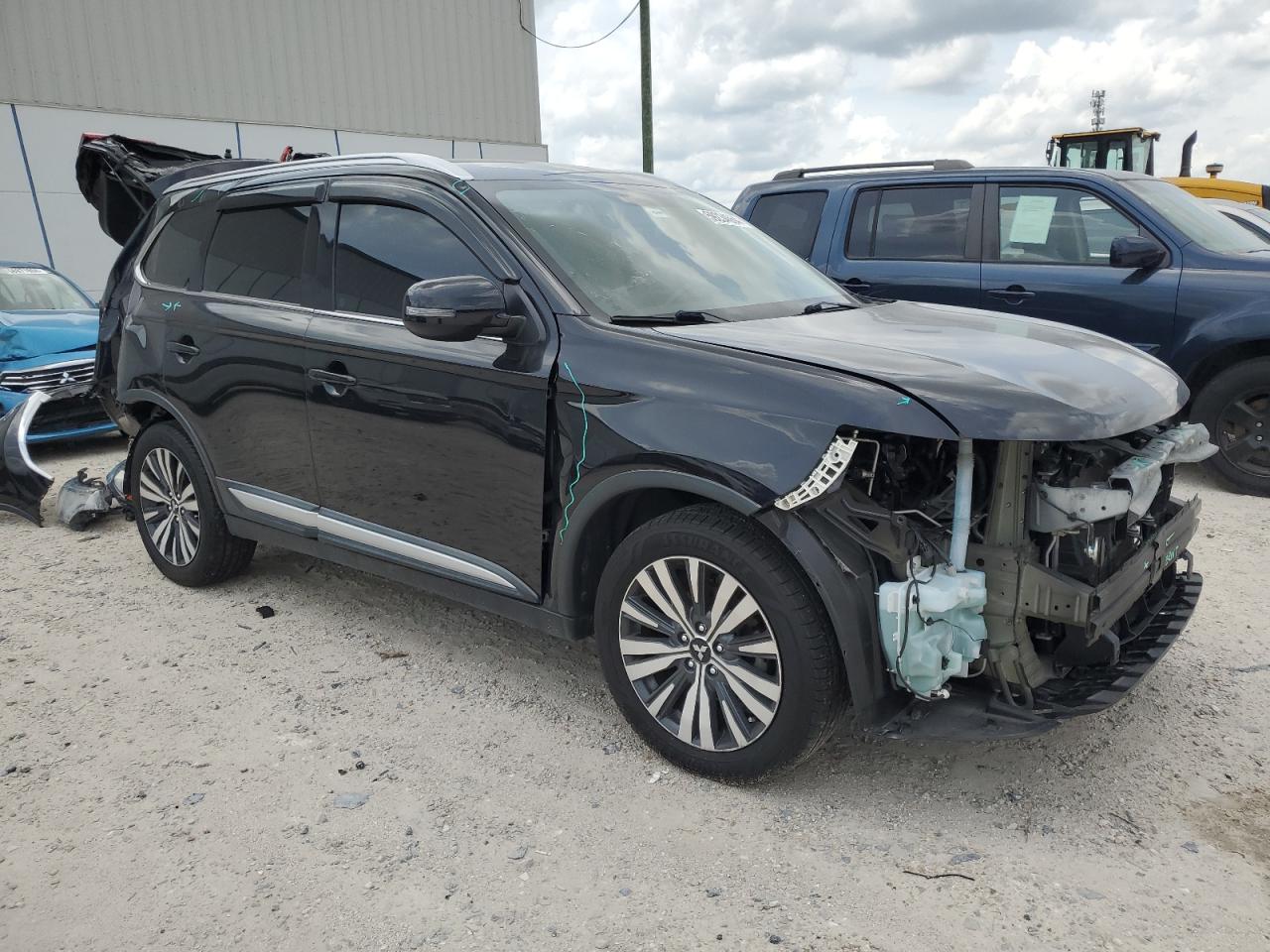 JA4AZ3A35KZ022850 2019 Mitsubishi Outlander Se